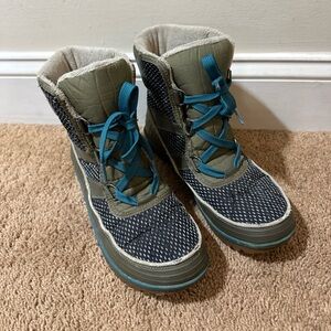 Sorel Women's Tivoli II Green Women’s Size 8 Lace Up Winter Boots Waterproof